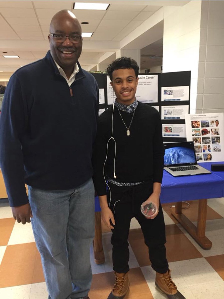 AlanMingo's tweet photo. Had an awesome time today talking to our Greater Hartford Chapter of Jack &amp; Jill, Inc. students about opportunities in the field of Engineering! Thank you Ruth Mendes for this wonderful picture. #CalculusB4College #GreaterHartfordCareerFair https://t.co/P6UCjMHTfj