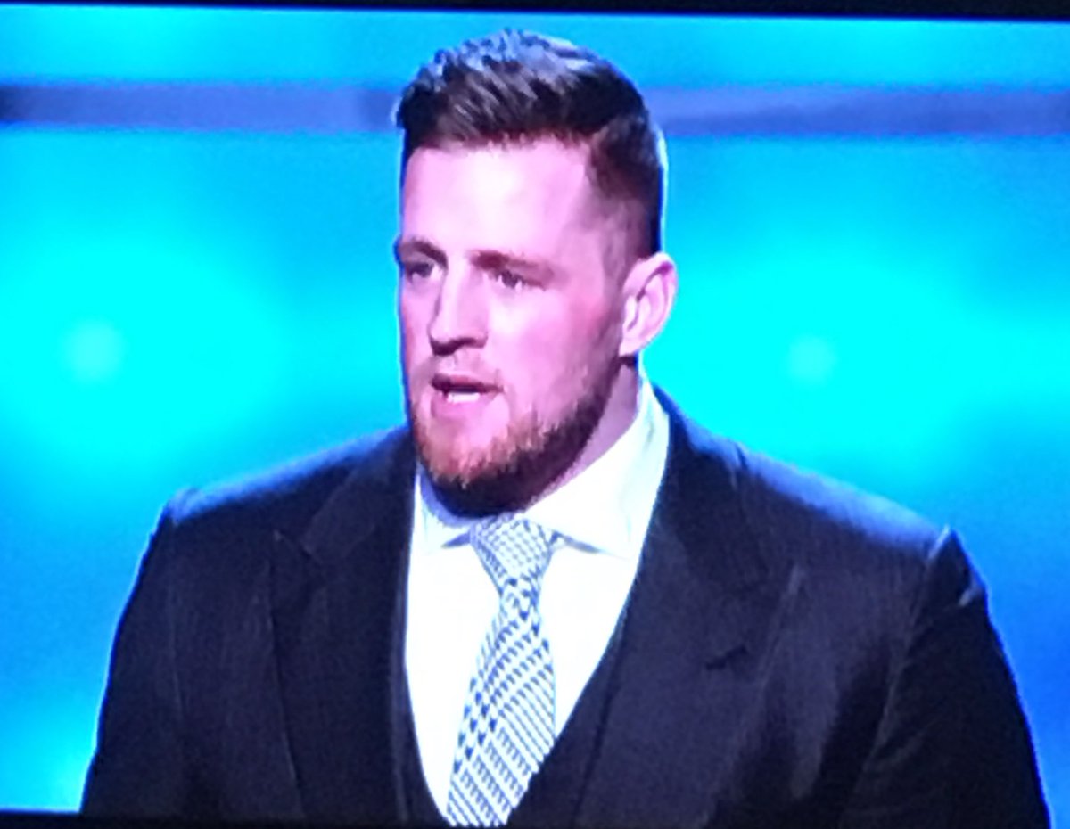 gregvoeller's tweet photo. Great message JJ! Congrats on well-deserved Walter Payton Man of the Year Award!! #jjwatt https://t.co/yS2BagSI1l