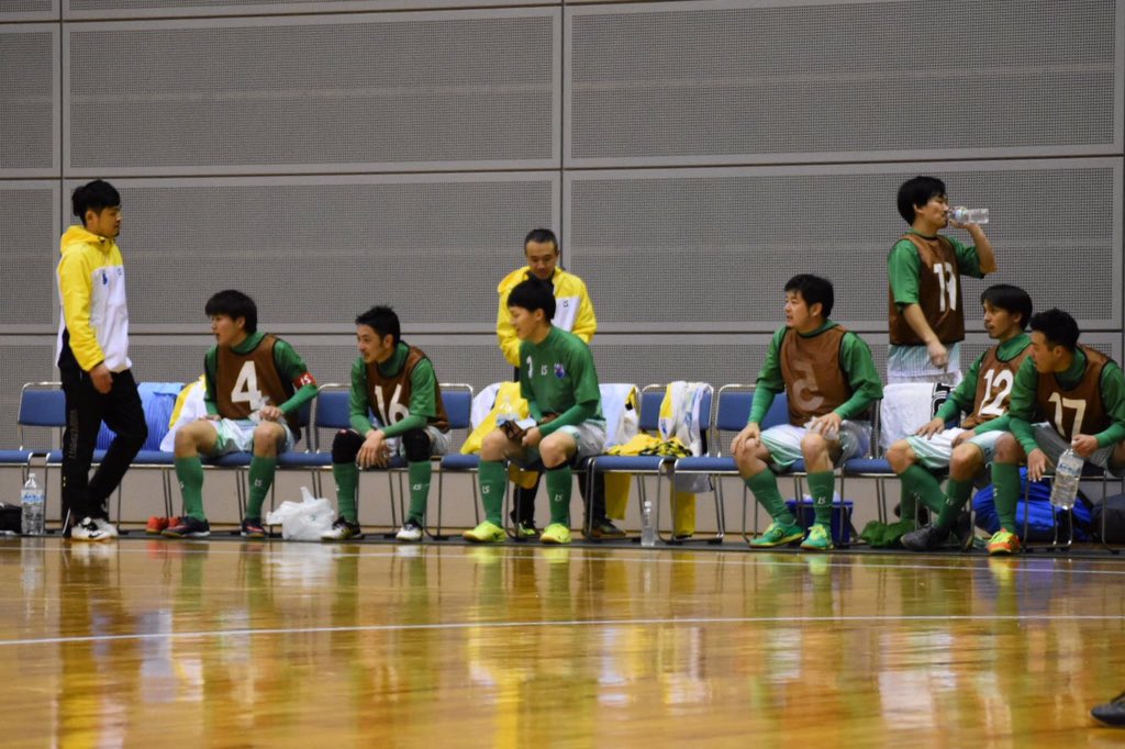 FUTdeSHIZUOKA's tweet photo. SuperSportsXEBIO静岡県フットサルリーグ2017 2部 第9節 2/4@エコパ

F.A.N.G snarl
vs
IKAI

キックオフ

結果はコメント欄にて
https://t.co/EdwTwbBrBL https://t.co/eTbhSf2oun