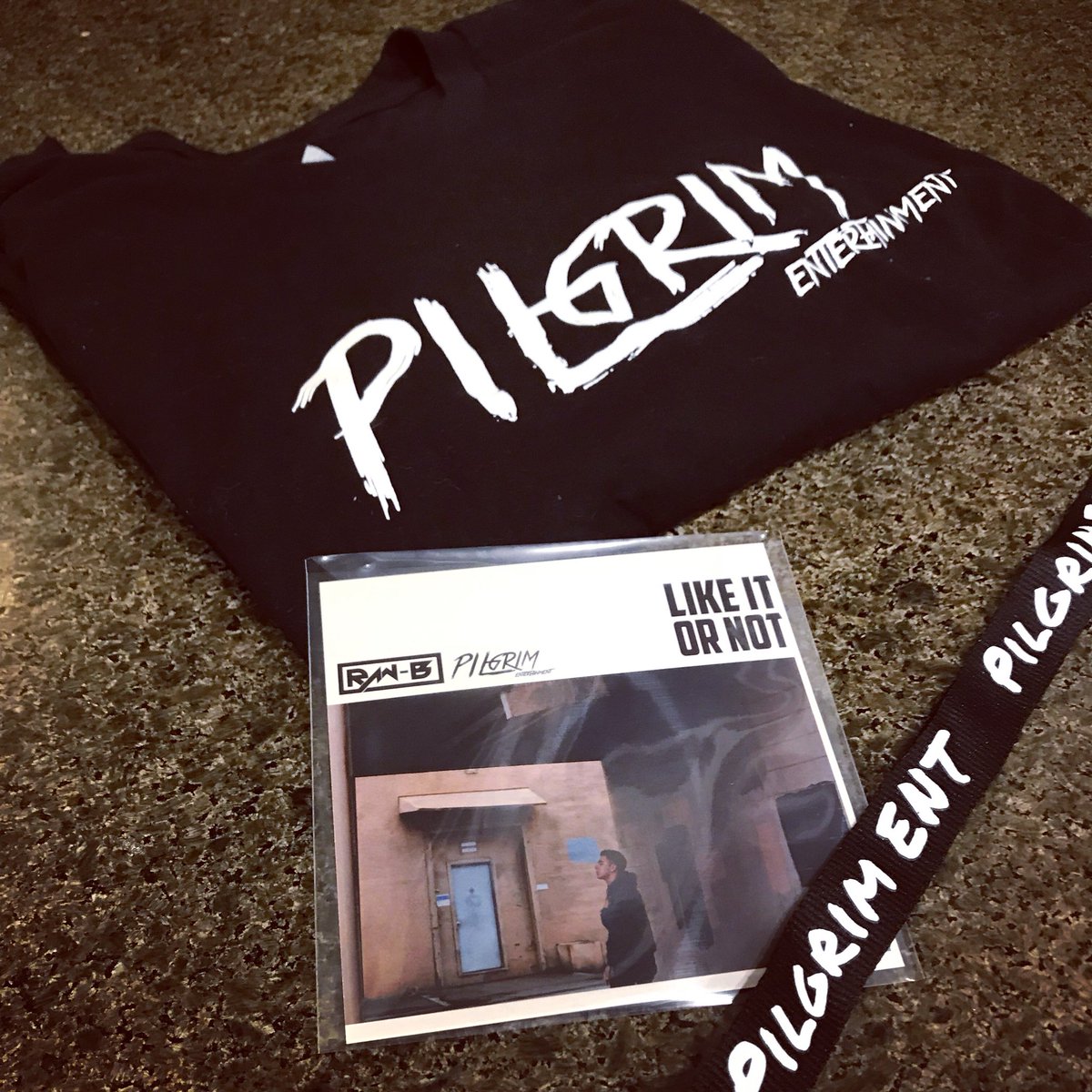 raw_b7's tweet photo. This one’s for the friends and the family! I put my new album in a bundle with a Pilgrim Ent shirt made by @bravetodeath and a free lanyard for 35$ PLUS free shipping🔥time and supplies is limited so  DM me ASAP if you’d like to purchase this bundle! God bless #pilgriment https://t.co/AFPy1ayYjX
