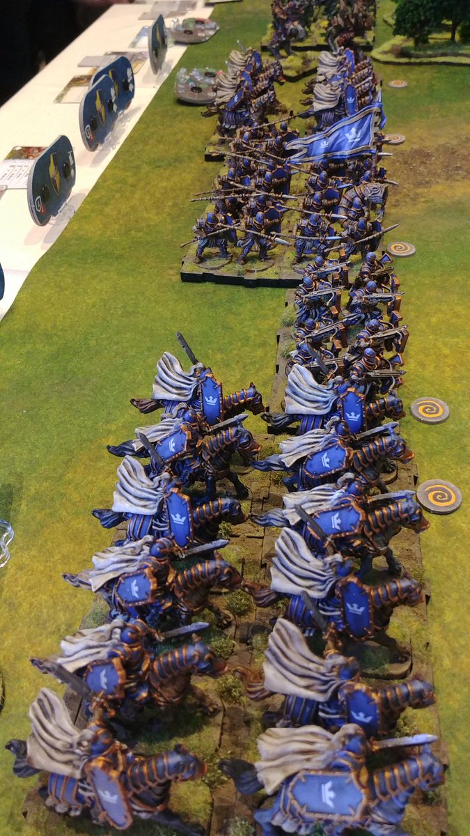 d6gcraig's tweet photo. The left flank of our #CaptainCon2018 event: the cavalry of the Daqan Lords vs the Locust Legions of the Uthuk Yllan. The demon-worshippers dominated the flank with a combination of strength, speed, and abysmal luck on the part of their foemen. https://t.co/jDNr0r2ze0