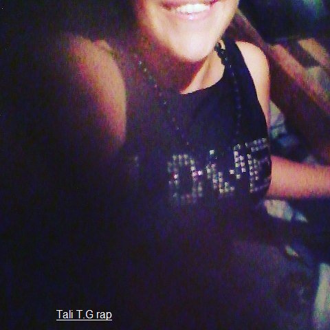 TALIIGOMEZ11's tweet photo. Atrás de mi sonrisa 😺hay mucho dolor 💔 https://t.co/SpCriPKzwk