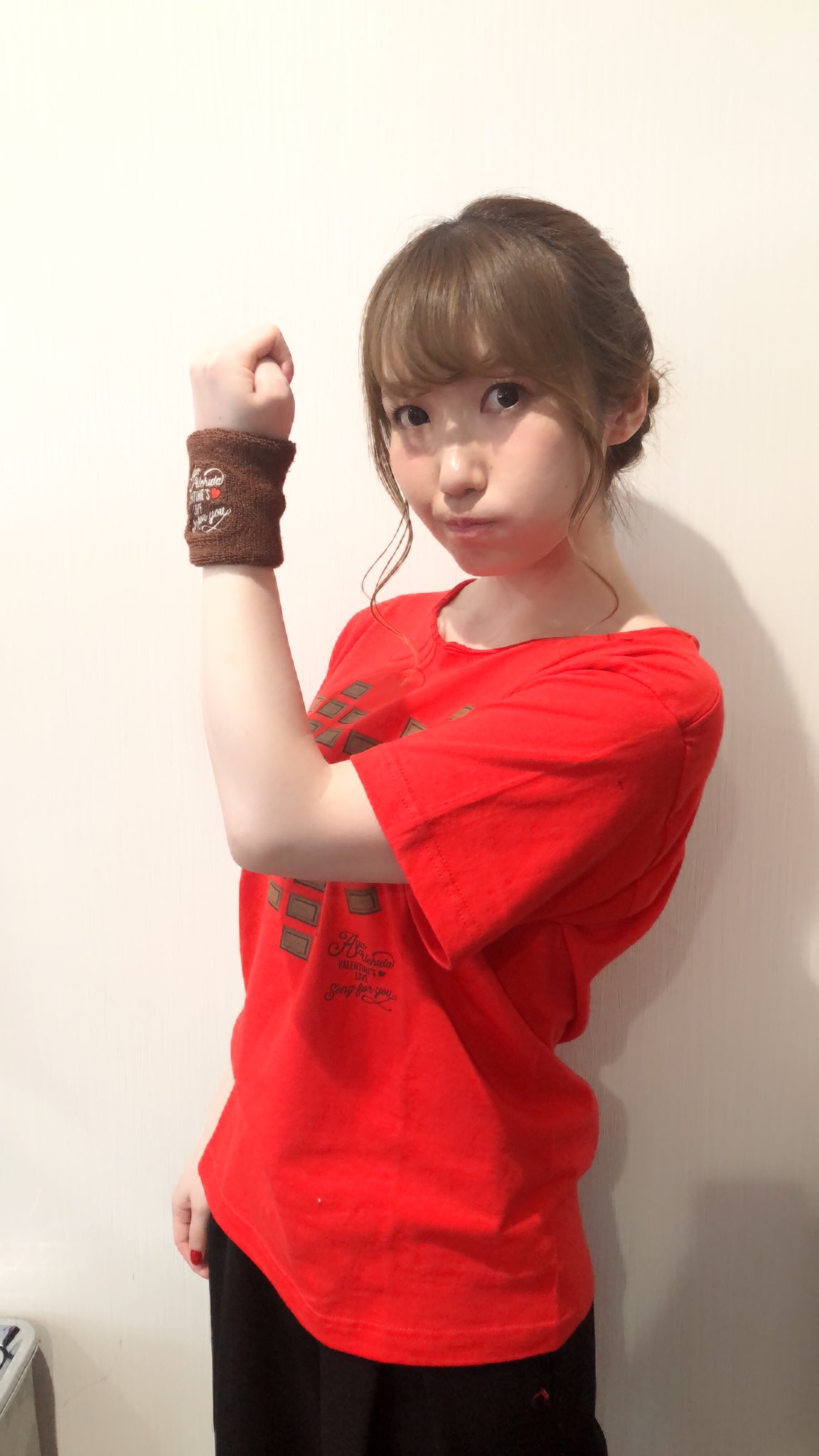 内田彩 音楽スタッフ公式 リストバンド Amp タオルもおしゃれなデザイン パーカーは背中のデザインも可愛いです T Co Ojhagw3oc0 Twitter