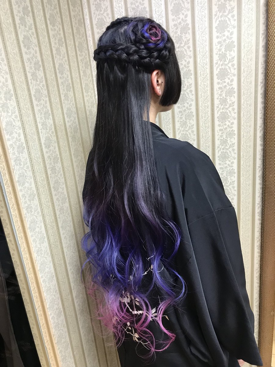 シャンテグラム ヘアスタイル紹介 綺麗なスーパーロングヘアーに地毛 Mixカラーグラデーション サイドの姫カット はストレートアイロンでピシッと 編み込みハーフアップヘアアレンジで可愛らしくさせていただきました