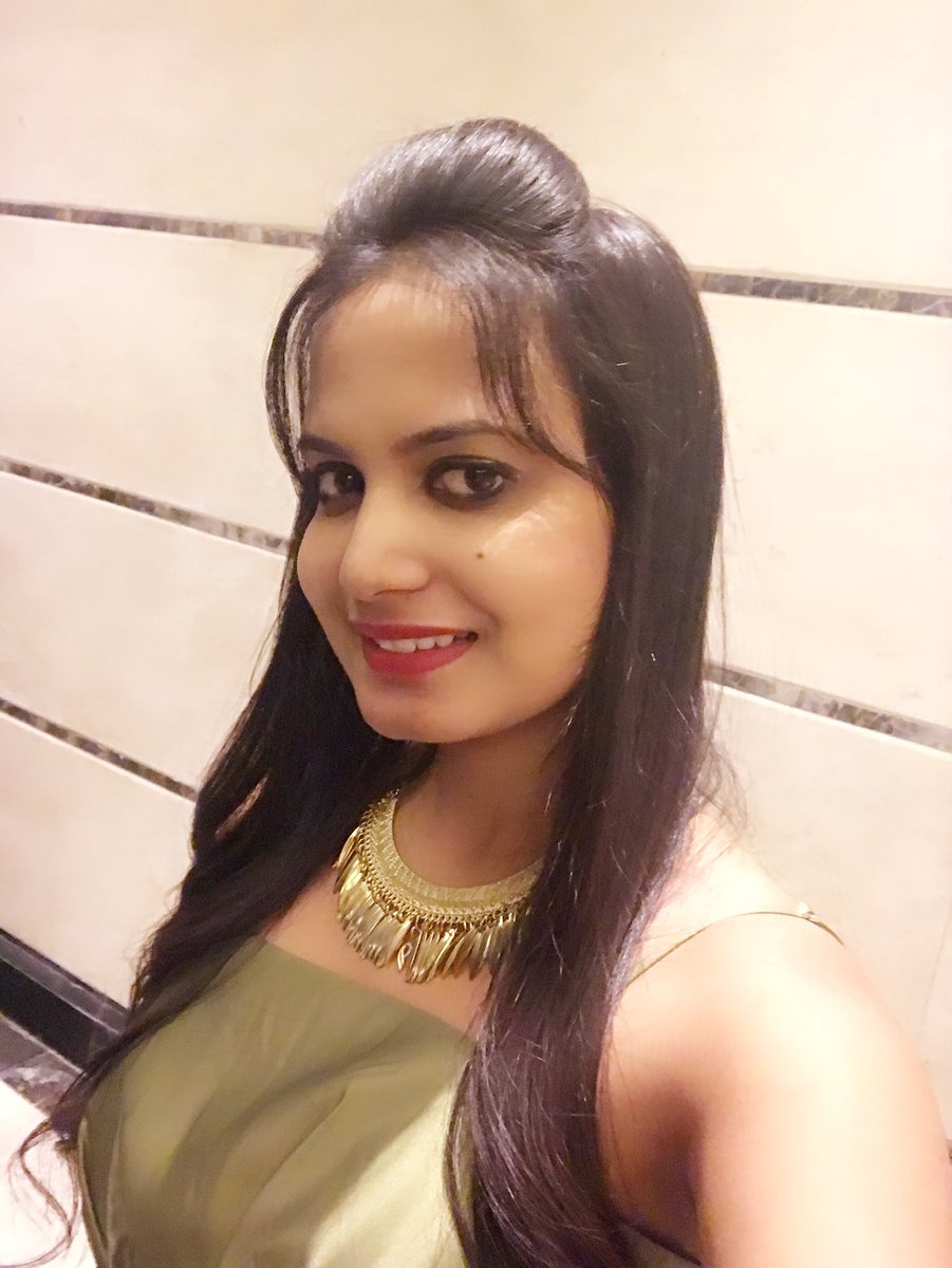 EmceeAfshan's tweet photo. #posteventclick @MovenpickHotels #indpro https://t.co/0AegS41sTw