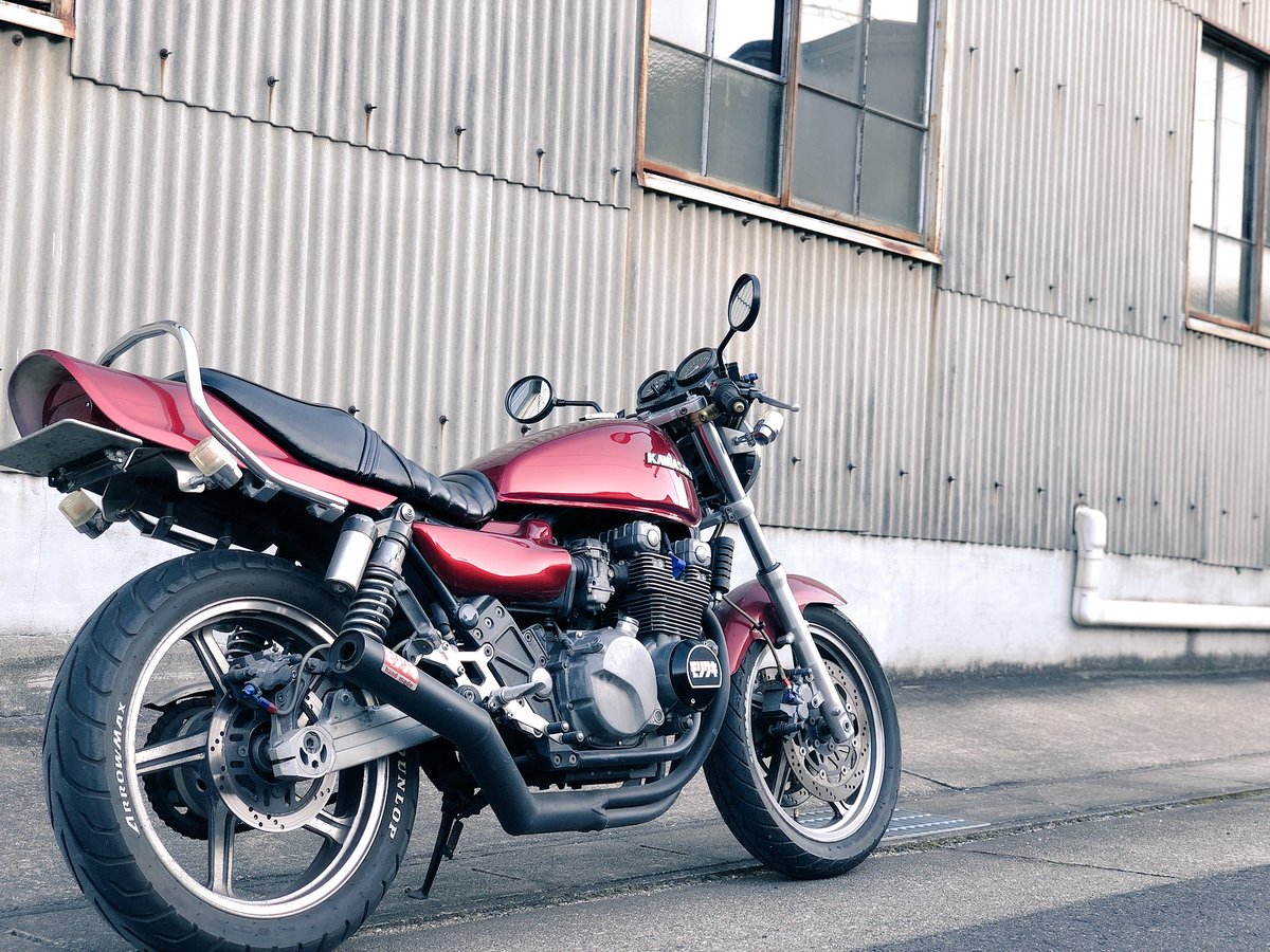 Biku819's tweet photo. ゼファー400売ります
値段45万
値引き可能
車検30年8月
走行距離15300キロ
不具合なし

エンジンも去年にOHしたので
状態良くエンジン音も気になりません

購入に興味ある方は個人お願いします
個人売買なのでノークレーム
ノーリターンでお願いします
陸送手配できます。
RTお願いします。

#ゼファー https://t.co/rK3nJ64YTs