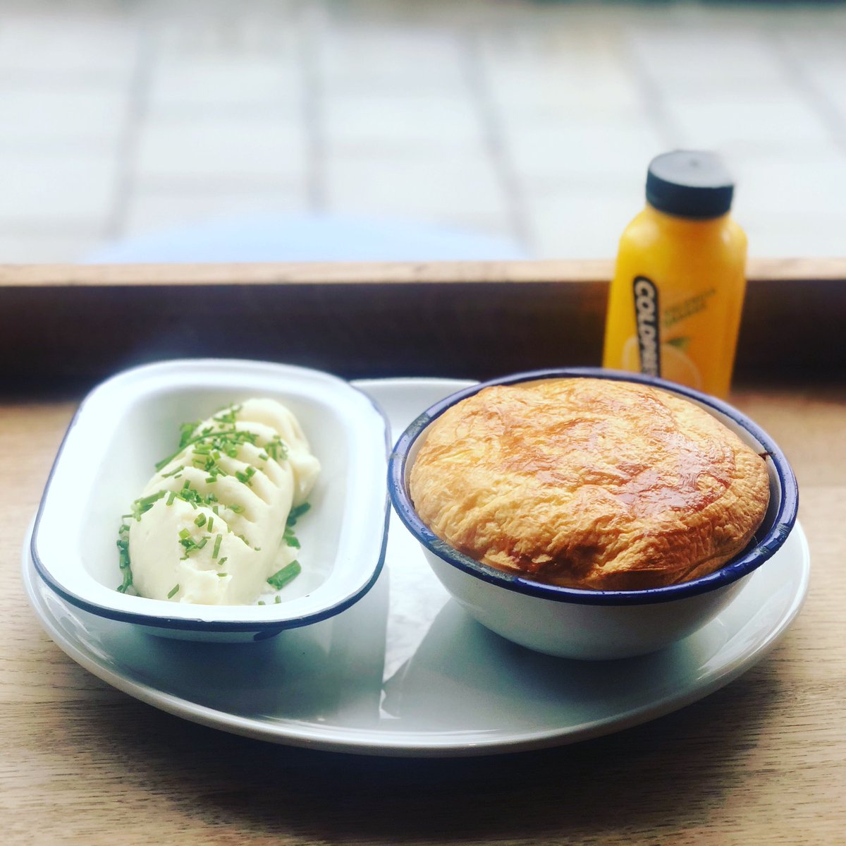 longhorn beef, pancetta and mushroom pie... another one of our amazing winter plates on our new menu.. pop in for lunch 😁 #pie #beef #pancetta #mushroom #food #foodie #foodblogger #sundayfunday #sundaymorning #sundaylunch #followforfollow #followme
