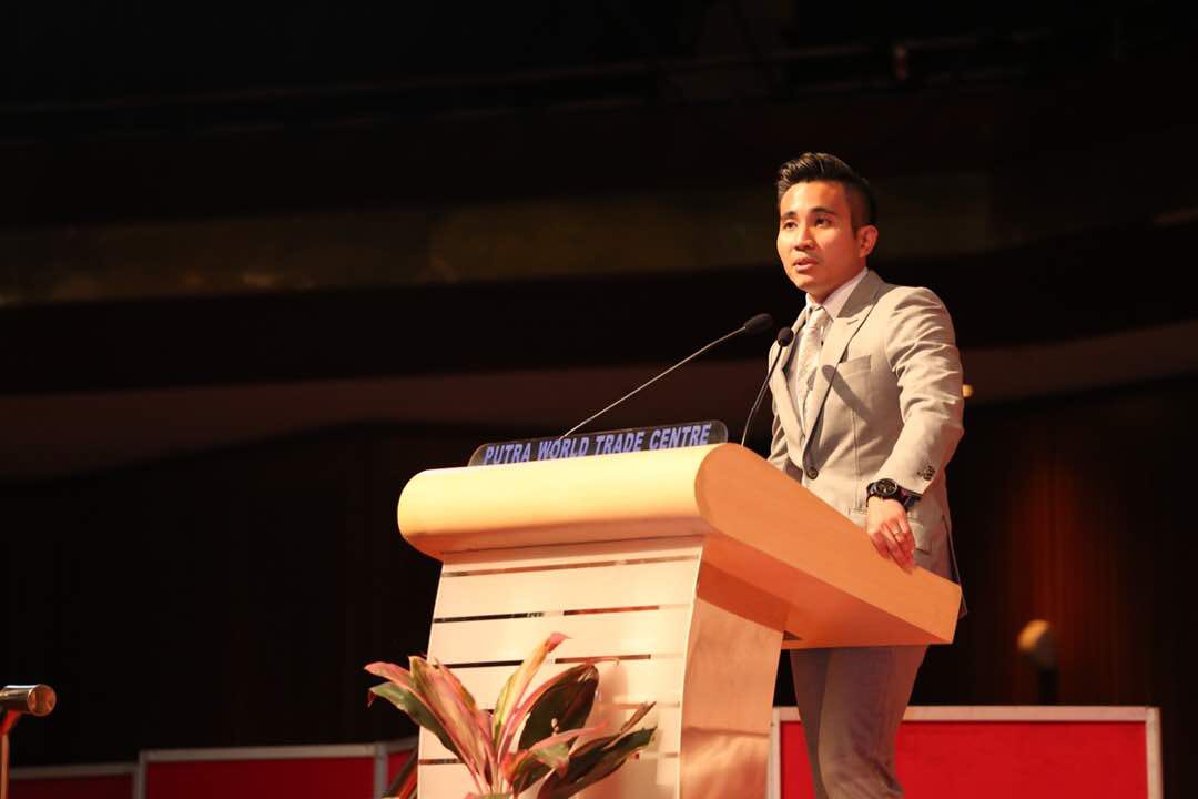 MyBPLN's tweet photo. UMNO Youth Exco @ShahrilHamdan delivered the closing keynote speech at the National Aspiration Leadership Summit 2018 this evening. #NALS2018 https://t.co/67ZzjtifGh