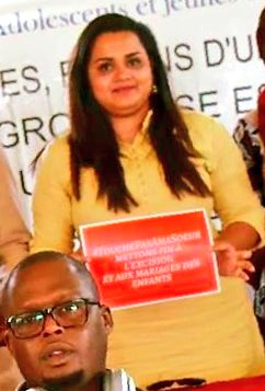 Paroleaujeunes's tweet photo. #TouchePasAmaSoeur @jayathmadw in campaign dont touch my sister to end female genital mutilation and child marriage @UNYouthEnvoy #SamaODD  @UNFPASenegal @MoussaFaye9 @JulittaOnabanjo @mabinguengom1 @UNFPA_WCARO https://t.co/1JgNbodrWo