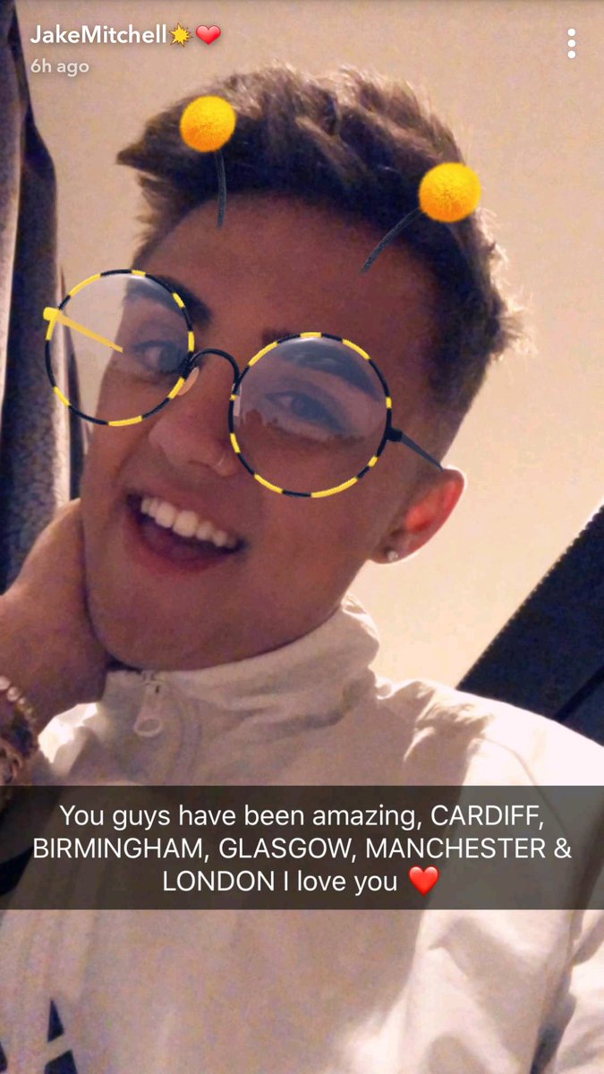 wiktoria_91's tweet photo. @JakeJMitchell Your smile always make me smile thank you for being who you are Jake you are the nicest person I've ever met and the tour was the best tour I've ever been to❤ 
P. S THANK YOU TO @RobJMitchell and @smitchell1209 for bringing this amazing person to our lives ❤ https://t.co/9pNUhCtNxC