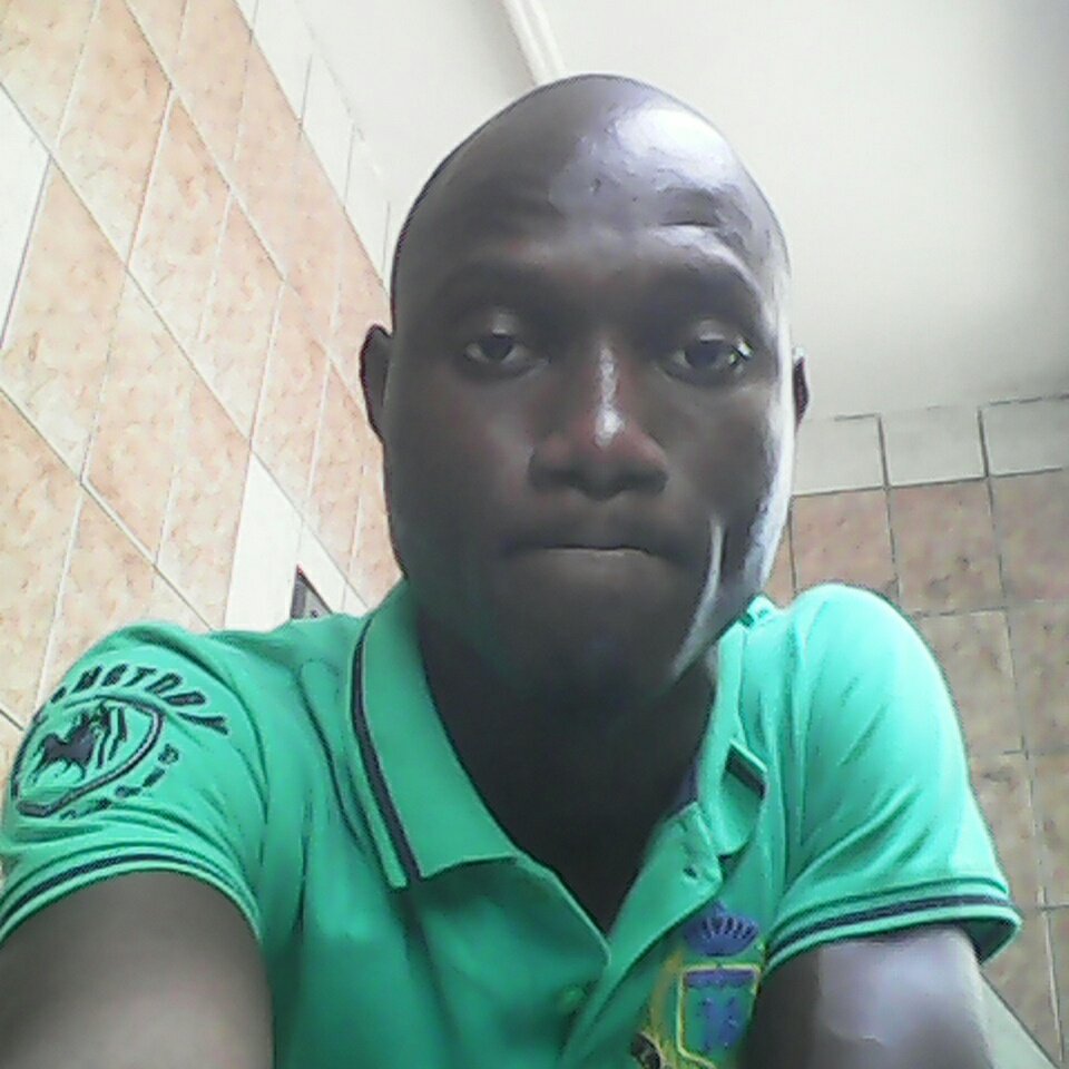 GuyMoffi's tweet photo. #NouvellePhotoDeProfil https://t.co/ylBWNGsq2p