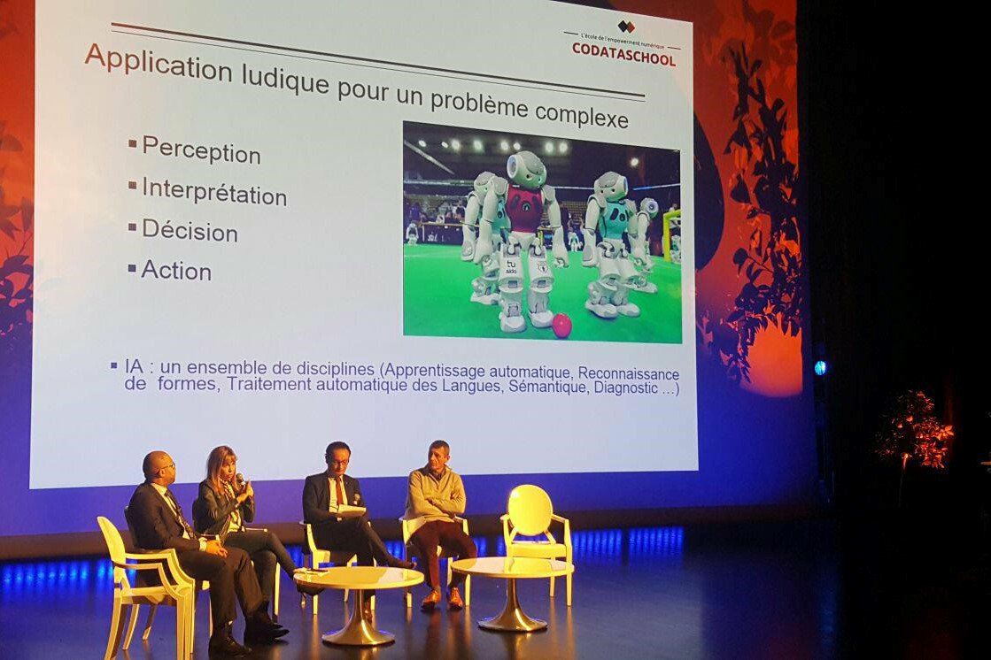 LaureBourgois's tweet photo. Intervention le 3 février 2018 à la table ronde sur le thème "les nouveaux métiers d’aujourd’hui et de demain: intégration du Digital, influence de l’Intelligence Artificielle et du Big Data".
https://t.co/V1NUCRC3Yz
#BigData #IA #codataschool https://t.co/bQElt19SG8