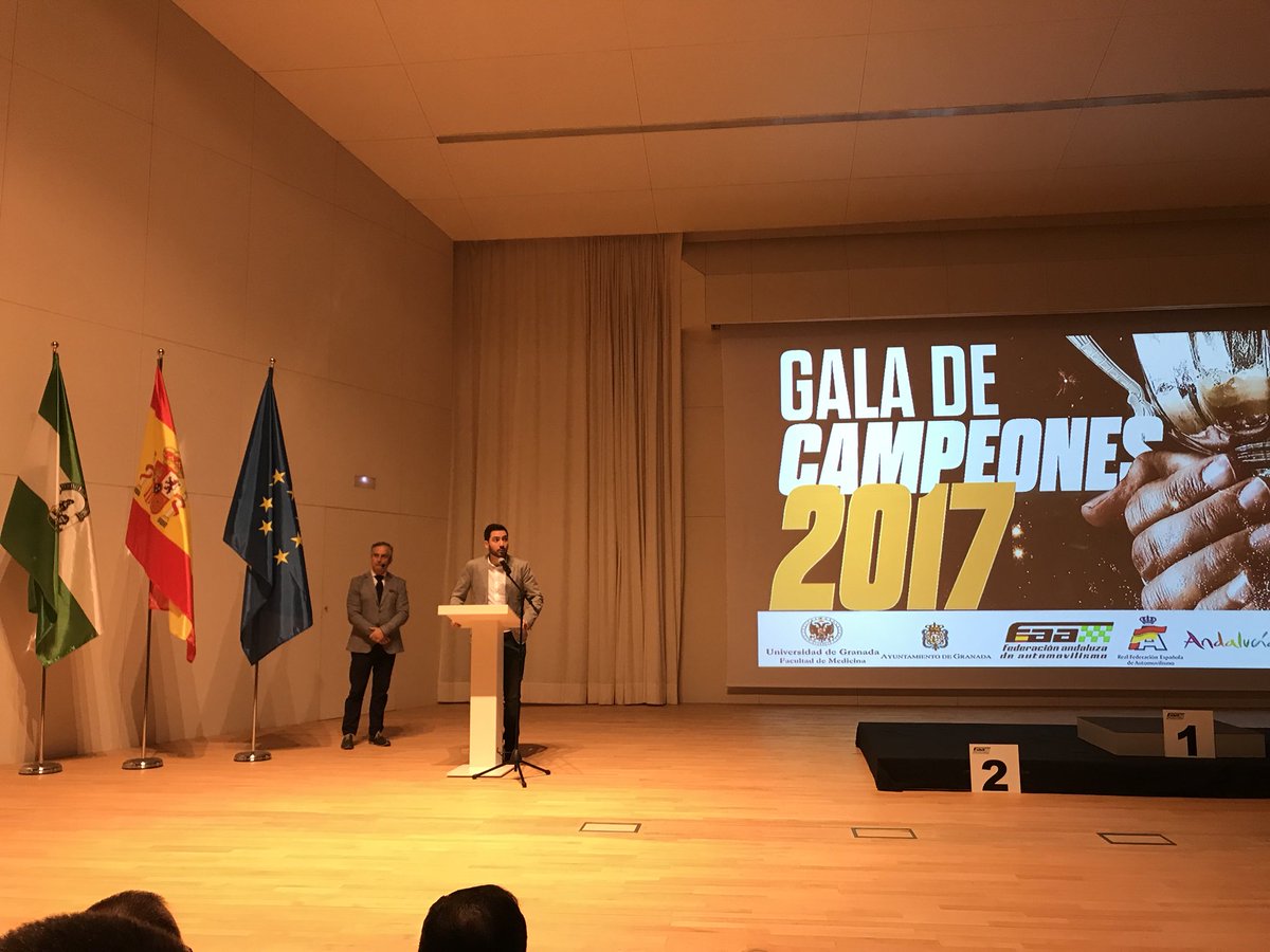 El concejal de deportes del <a href="/AytoGranada/">Ayuntamiento Granada</a> agradece a la <a href="/FaaOficial/">F. A. Automovilismo</a>, a <a href="/fpbedmar/">Fernando Parra Bedmar</a> presidente de la <a href="/EscGranada499/">EscuderiaGranada49.9</a>  y toda la <a href="/EscGranada499/">EscuderiaGranada49.9</a> el trabajo realizado para que la #GalaDeCampeones2017 se celebre en #Granada. ¡Granada vibra de nuevo con el motor! <a href="/PacoCuenca/">Paco Cuenca</a>