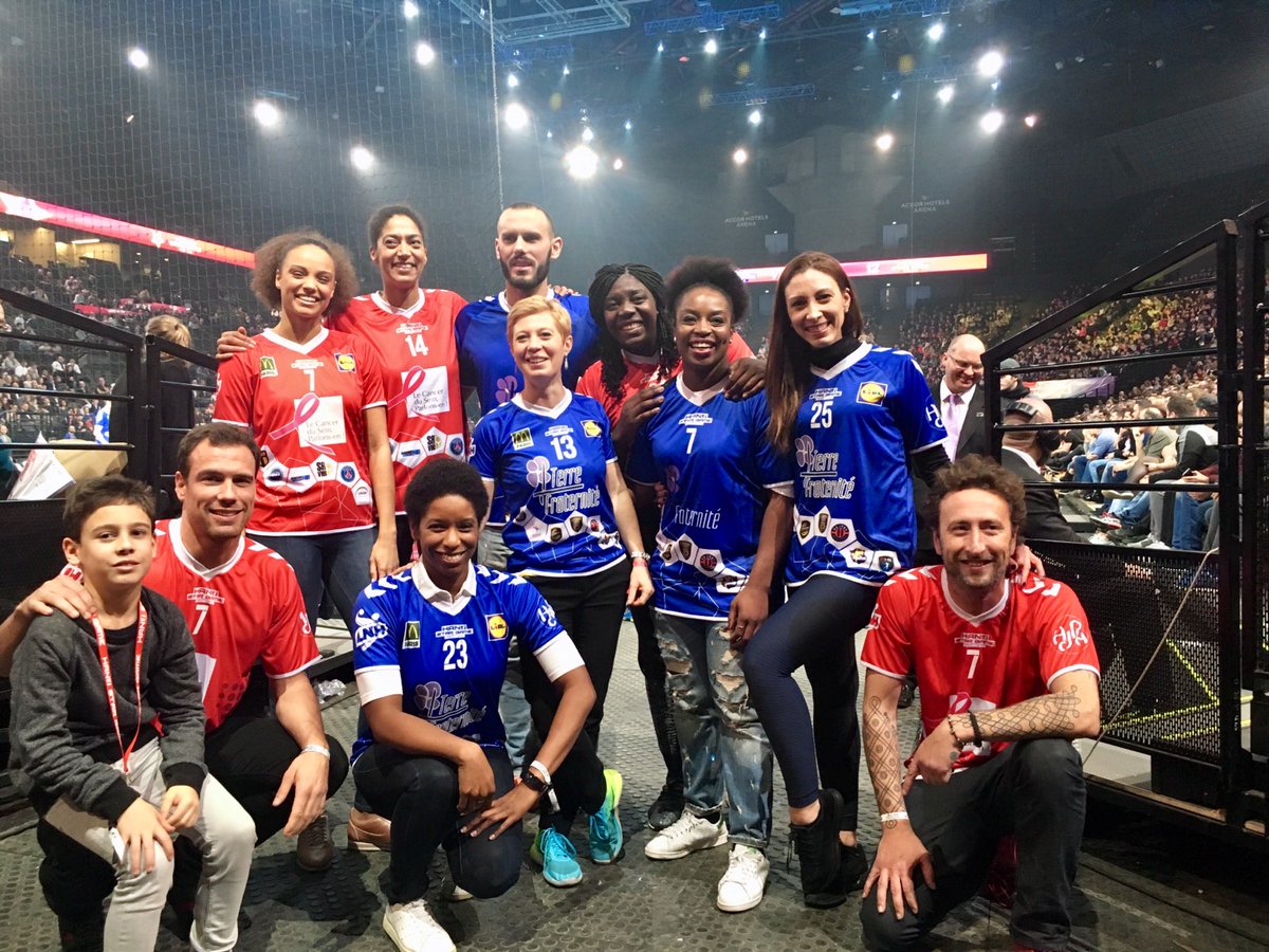 Une belle soirée à <a href="/AccorH_Arena/">AccorH_Arena</a> avec les championnes et champions 🎉🏆😀  <a href="/Emmline14/">Emmeline NDONGUE</a> <a href="/GwladysEpangue/">Gwladys Epangue</a> <a href="/SilviaNofficiel/">Silvia Notargiacomo</a> <a href="/GevriseEmane/">Gévrise Emane</a> <a href="/MaliaMetella/">MaliaMetella - oly</a> <a href="/flopietrus/">Florent Pietrus</a> <a href="/SarahPitko/">Sarah Pitkowski</a> <a href="/JrmeFernandez/">Jérôme Fernandez</a> <a href="/handstargame/">HandStarGame</a>