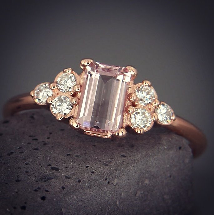 Reut_Maoz's tweet photo. 💍💜Gentle &amp; Strong LOVE💜💍

*Emerald cut Morganite &amp; Diamonds ring*
https://t.co/jGhH9S1CKW

#Engagement #EngagementRing #MorganiteandDiamond #FineJewelry #AdoraRings https://t.co/cF7qtJVmR2