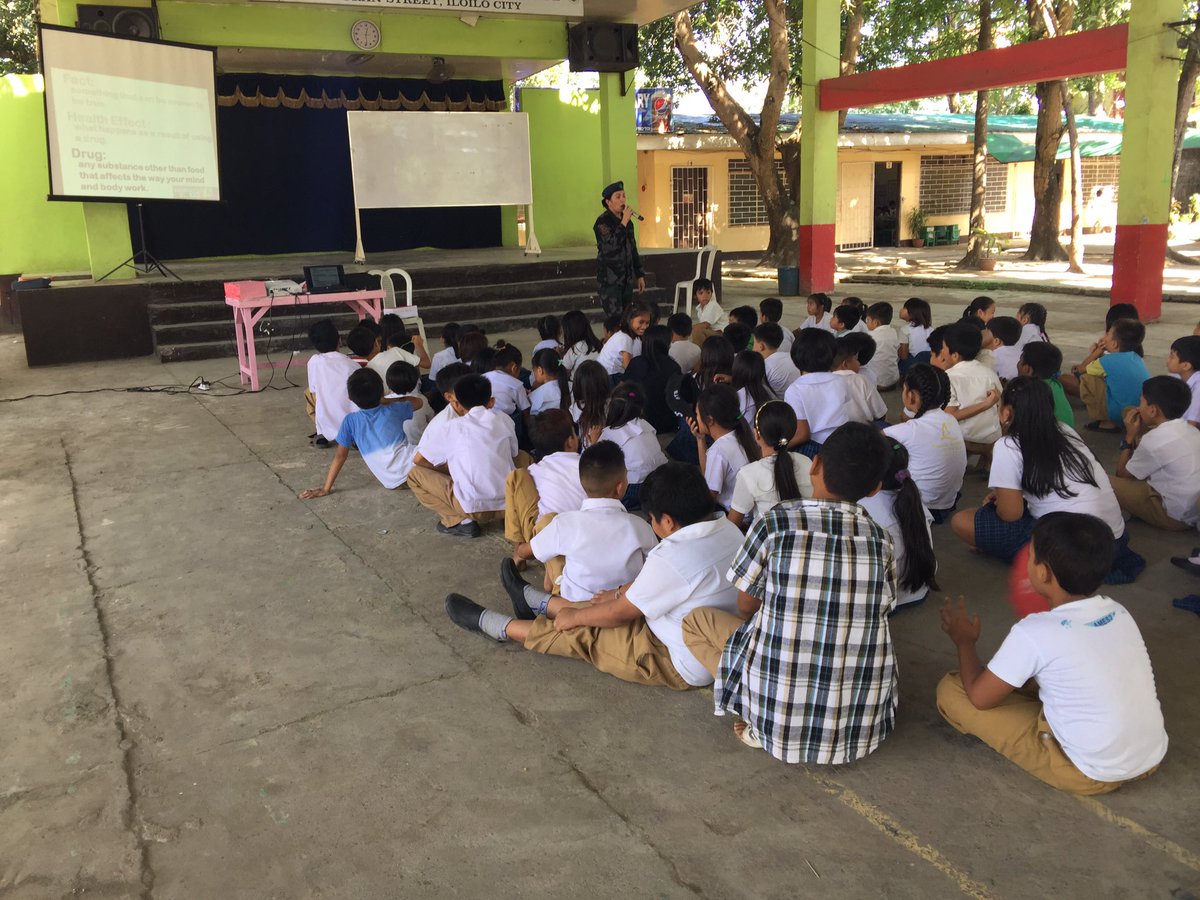 PscRpsb6's tweet photo. During the Lecture on Drug Information for Responsible Decision Making.
#602ndCompany #RMFB6 #
 
@pnp_rmfb6 https://t.co/FOZRgAAUox