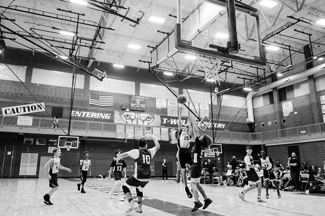 aaroncourter's tweet photo. From a full day of chess regionals to a basketball tourney double header, proud of this dude for taking it to the hoop. #myfujifilm #xpro2 #pdxhoops https://t.co/TkLo3zscIb https://t.co/97E6hH0jAi