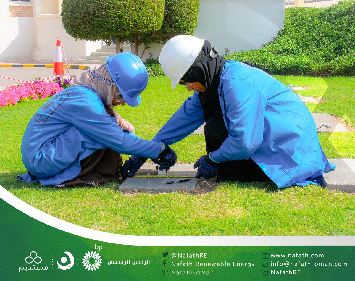NafathRE's tweet photo. #Practical_Training 👷🏻👷🏻, clears the knowledge and builds your character..
Here are the students of the #Higher_Collage_of_Technology during #Mustadeem solar energy system installation in their college.
Great effort and hard work to sustain the natural resources ♻️ https://t.co/Ds1bqw7KzY