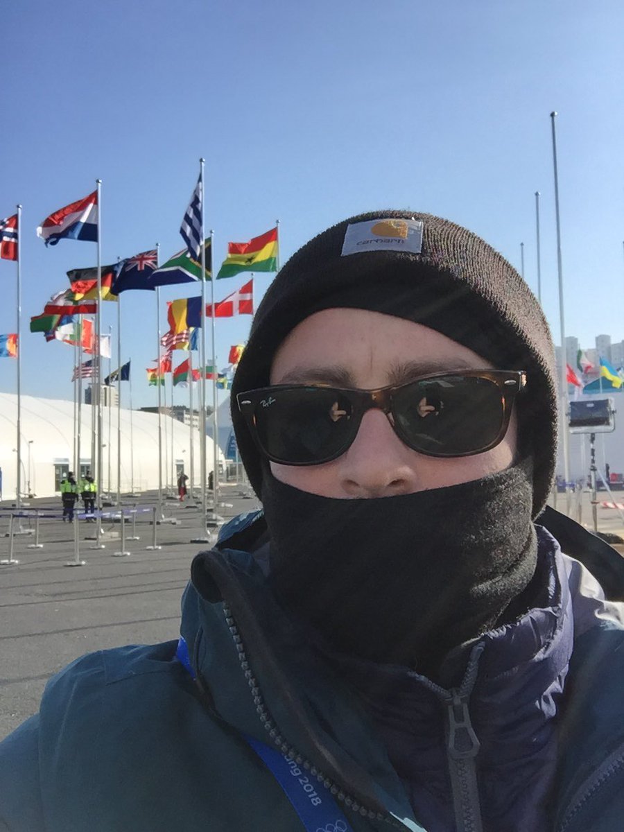 Bennyoncamera2's tweet photo. Out in Korea for the Olympics 🎿⛷🏂⛸🥇#WinterOlympics2018 #bennyoncamera2 #wellcold https://t.co/Qnv7NQPUtd