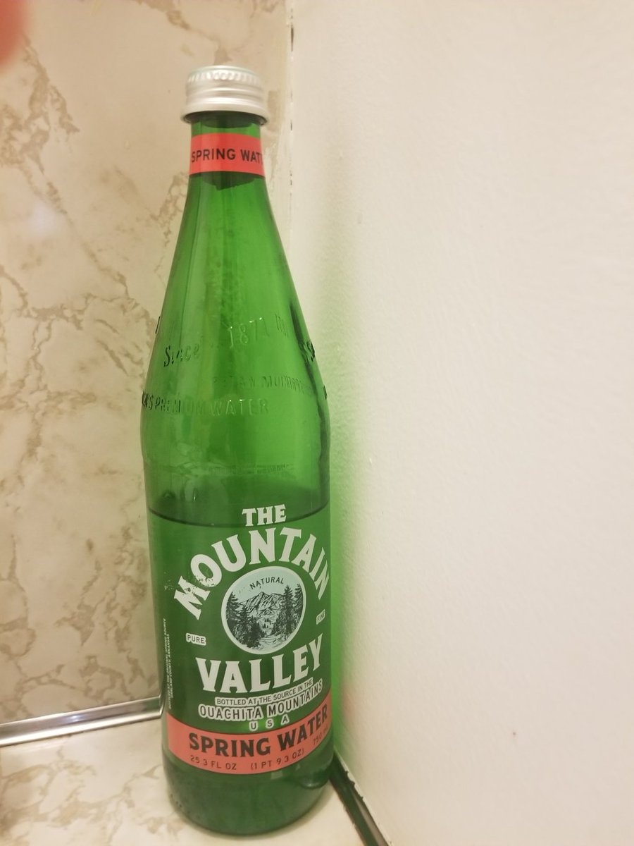 somehypertrophy's tweet photo. Day 3: Recycling, Glass Edition https://t.co/6wKtd9ee5Y https://t.co/f5LmO58jI8