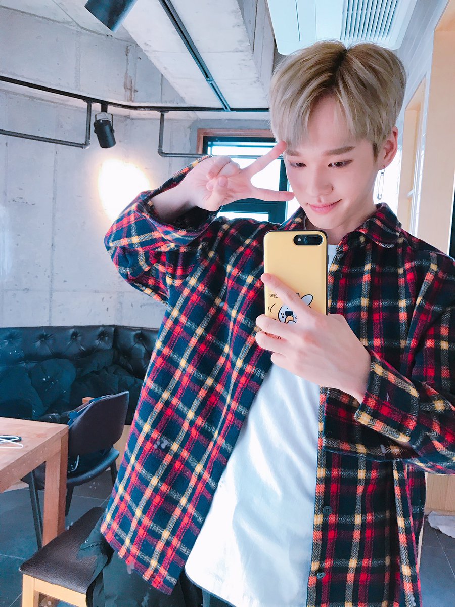 imfact_twt's tweet photo. #웅재 ))) #2주년 #이픈이프 #사랑해 https://t.co/e0xKUqdmu4