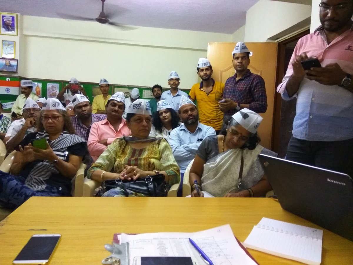 ashutoshss's tweet image. मुम्बई रीजन के विधानसभा पर्वेक्षकों के साथ संगठन पर चर्चा।
