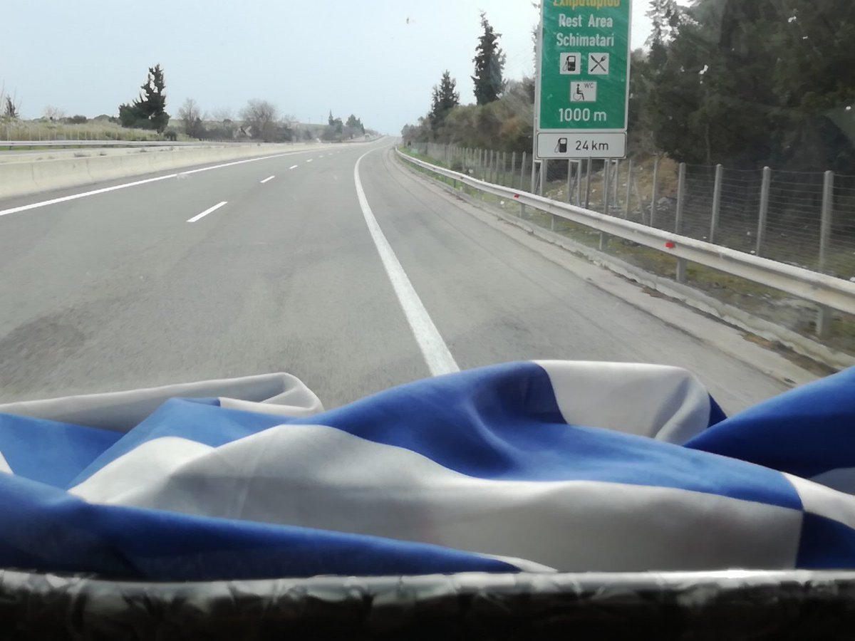 sspithess's tweet photo. Ερχομαστεεεεε #Συλλαλητηριο #Μακεδονια #Σκοπιανο #Macedonia #MacedoniaIsGreek https://t.co/Wq2IcAfOcN