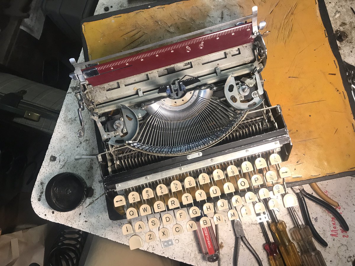 AceTypewriter's tweet photo. Before and after #GossenTippa https://t.co/WjVEg71Ot9