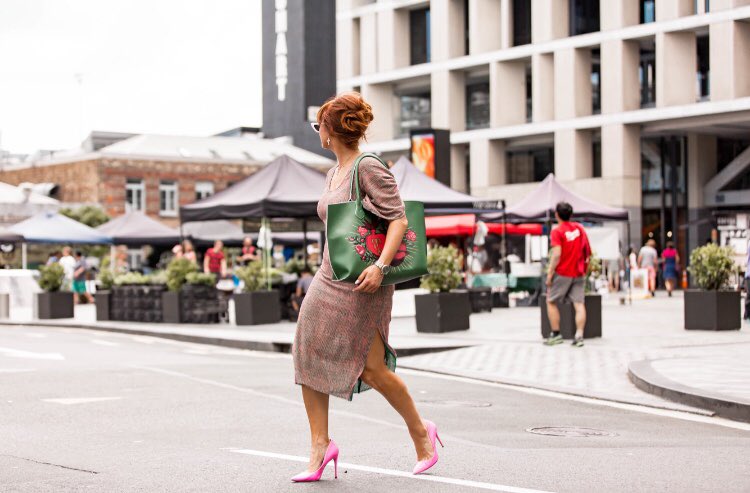 Stylist_IamSMS's tweet photo. Favourite look at the moment💚
#jaehalondon #mybeatingheartbag #trelisecooper #lesspecs #stevemadden #michaelkors #streetstyle #summerinthecity #auckland https://t.co/AMTN0wYIAt