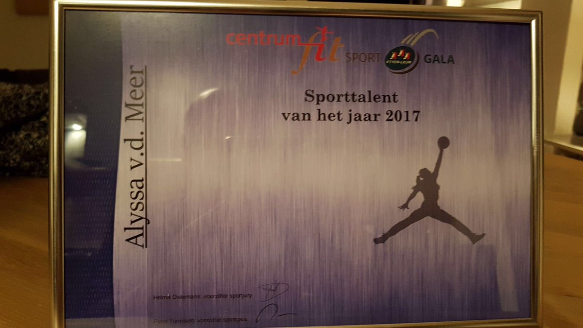 ELBC_basketball's tweet photo. Ons dames #basketball #toptalent Alyssa van der Meer nu ook #sporttalent in @gem_ettenleur . #Proficiat @BasketballBond @EttenleurseBode https://t.co/vnbk2nQsUk