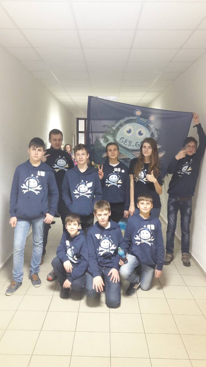 ges_go's tweet image. @ges_go THE TEAM!!! @FIRSTweets @firstlegoleague #omgrobots #FLL #Kharkiv #HYDRODYNAMICS