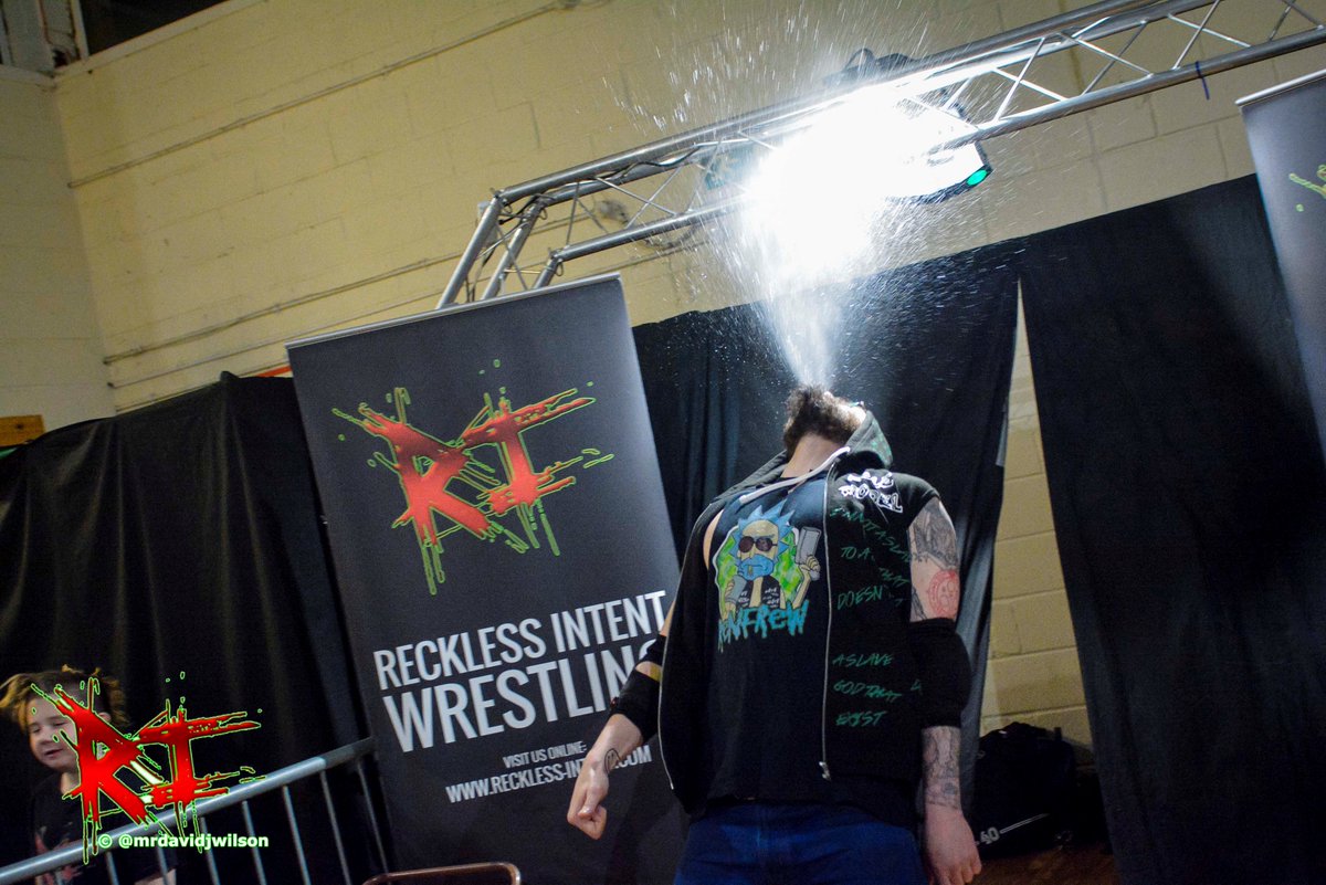 mrdavidjwilson's tweet photo. Brutal Main Event at @OFFICIAL_RITV last night - @ChrisRenfrew1 @DCTWrestler #hiddenclassic - keep eye on RI Facebook for full photoset soon #dontmissit https://t.co/nIwfOsToou