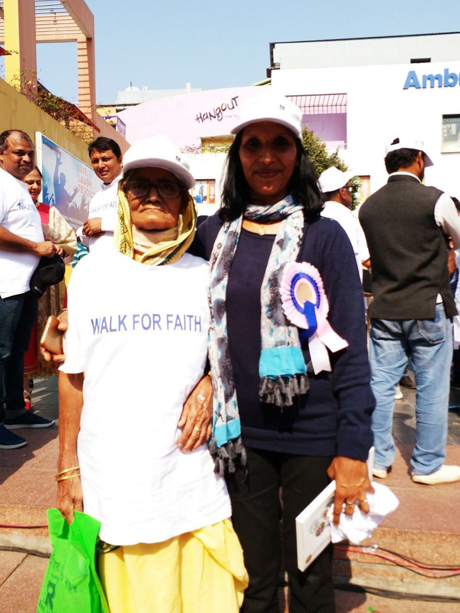 Premlata7summit's tweet photo. I was in Kolkata to flag off a walkathon   to celebrate World Cancer Day on February 4th.I met this 93 years old cancer survivor, She has proved that the potential to fight the dreaded  within us is greater than the obstacles around us. A true achiever https://t.co/XeYhbChaPh