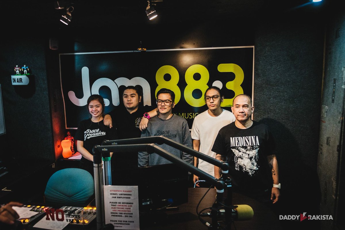 02.03.18 / #balianngleeg's 1st live tattoo session w/ @panginoongbatas of #wildonestattoo &amp; w/ guest band #braceyourselves / 📸 by Simon Vega