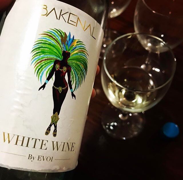 Perfect for summertime is a chilled glass of this fruit driven, classic white wine... #bakenalwine anyone? #NewRelease by #evoiwines