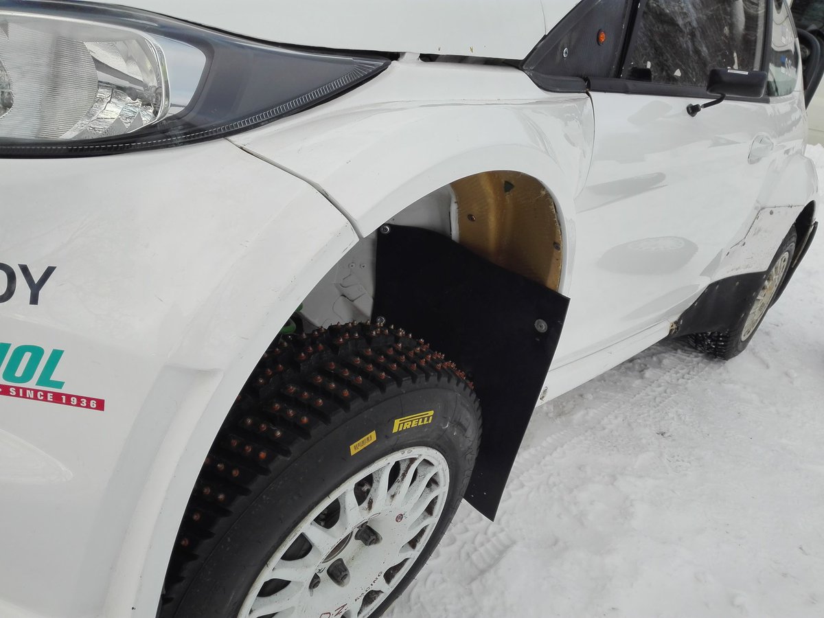 Karlip1's tweet photo. Piigid alla. #test #RallySarma #otepää #koik #simm https://t.co/zG5nNntkj8