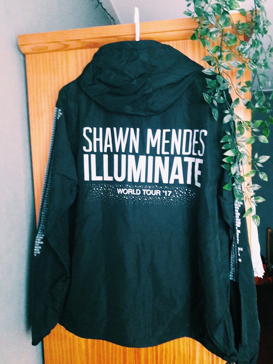 faIIingangels's tweet image. GIVEAWAY!!
- Shawn Mendes Illuminate World Tour Jacket -
(Size: M/L, M but oversized)

To enter you must:
• Be following me
• Follow @glowingeyeshood 
• Retweet or repost this tweet with the hashtag: #MLMGiveaway

Tag your friends for a bigger chance to win!!

Good luck!💓