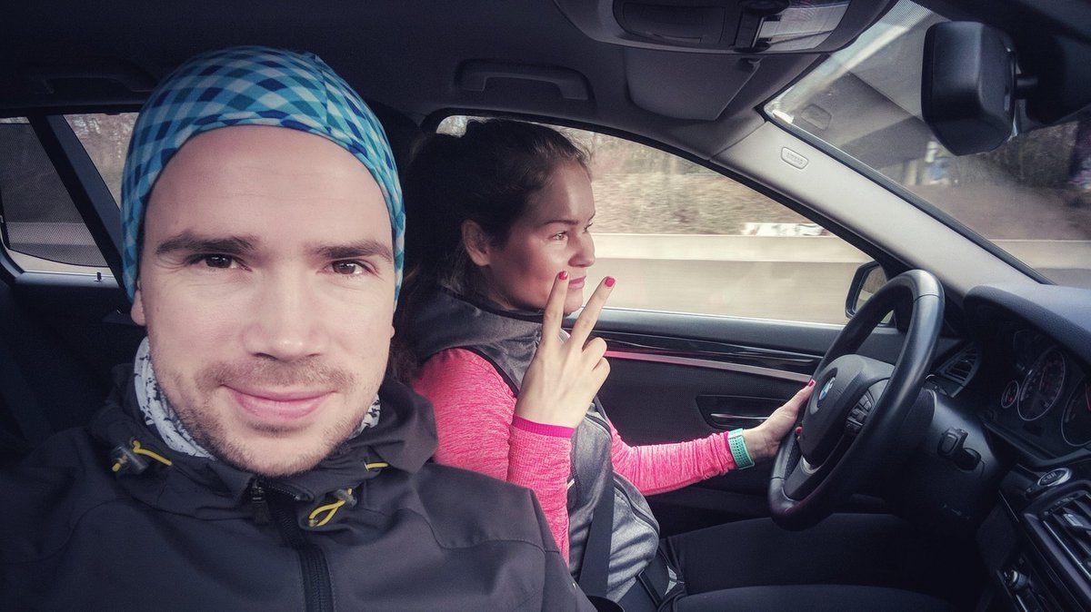 laufsteiger's tweet photo. Auf zum zweiten Lauf bei der #hildenerWinterlaufserie mit @_Hermanne https://t.co/7vUb8xCqt4