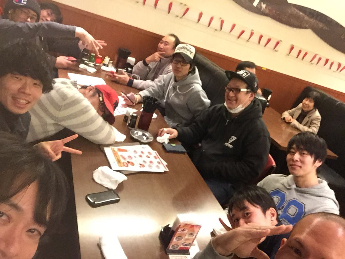 Kiyoshi666Leon's tweet photo. 大所帯でごはん〜😊😊 https://t.co/UAGvx2lazM