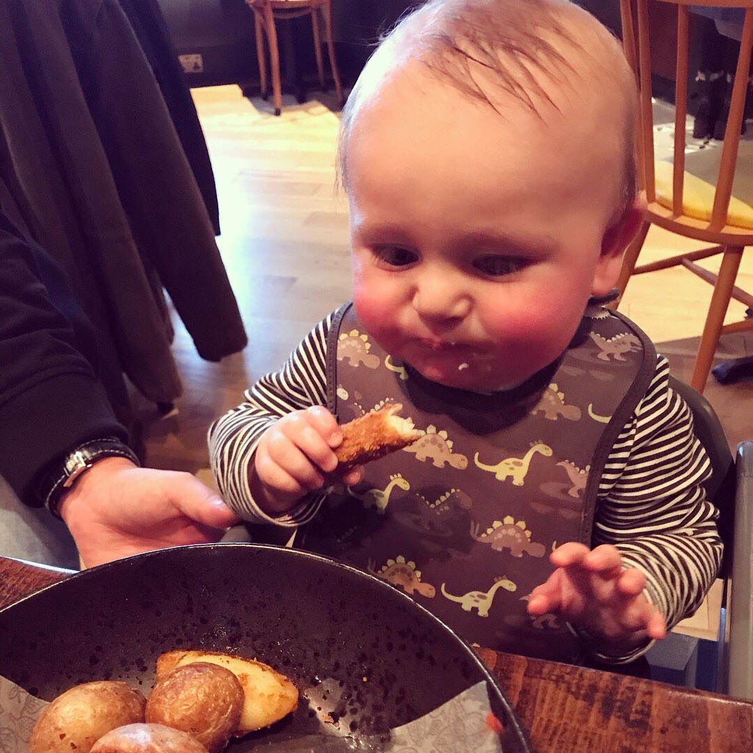 emilyheap2's tweet photo. Thumbs up from Ralphie Roo to @WeAreZizzi &amp; their allergy menu. One of the very few restaurants out there that provide guaranteed safe environment for my little man to enjoy his food! 👌🏽💙 #babyledweaning #foodallergies #anaphylaxis #familymeal https://t.co/aXiz9YrcnB