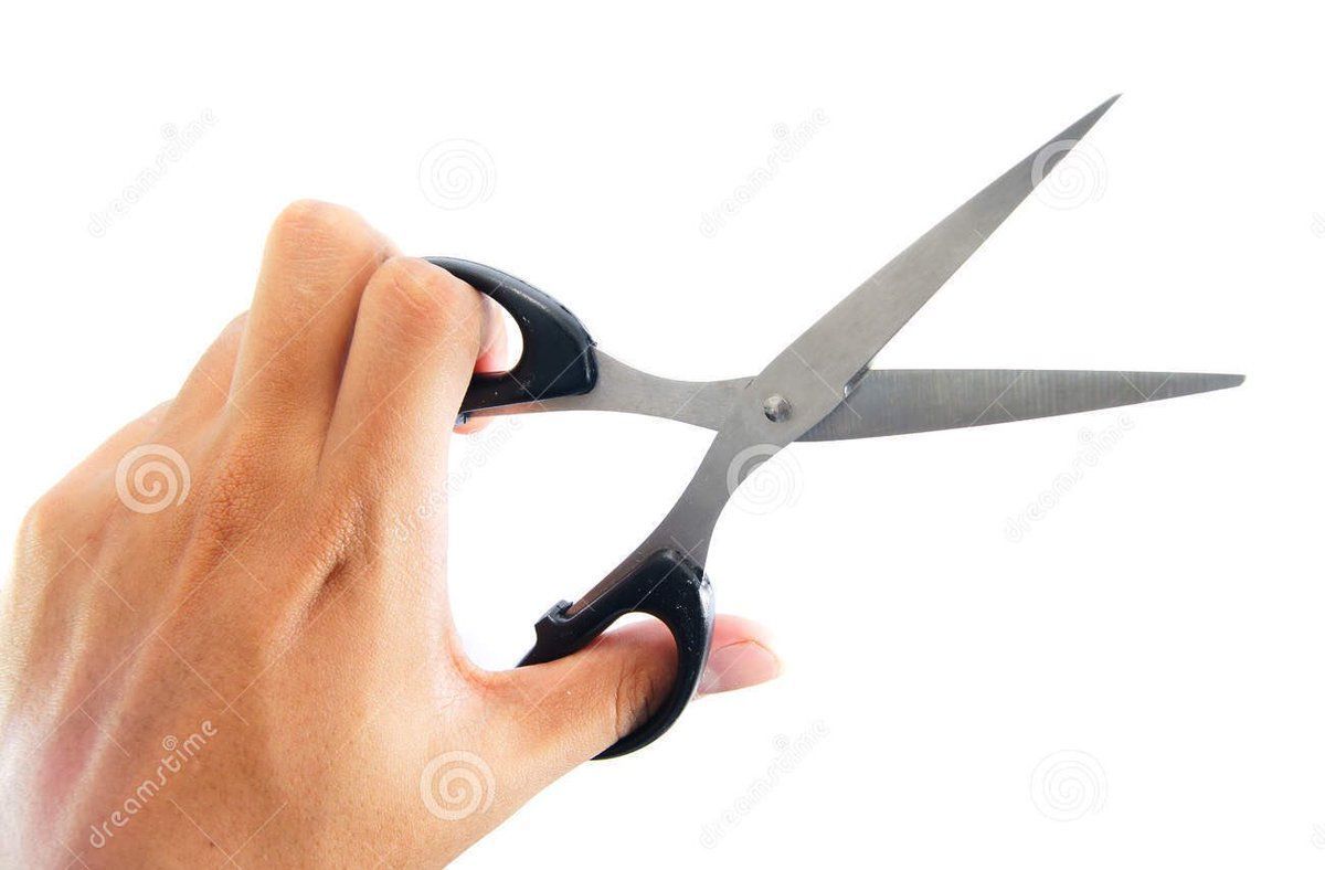me: wow my hair is getting longer, this feels great 
inner me: