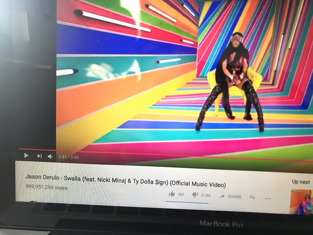 BarbPinkFriday2's tweet photo. Get this to 1 Billion Views!#NickiMinaj #SuperBassToDiamond #swalla Nicki Works EXTREMELY HARD but nobody sees the work! EVERYONE needs to respect her hard work, passion and motivation!!!!! She is the worlds best!! #FindingNicki #Nickiforpresident #nm4 #StreamSuperBassForDiamond https://t.co/V7eJcXwHnQ