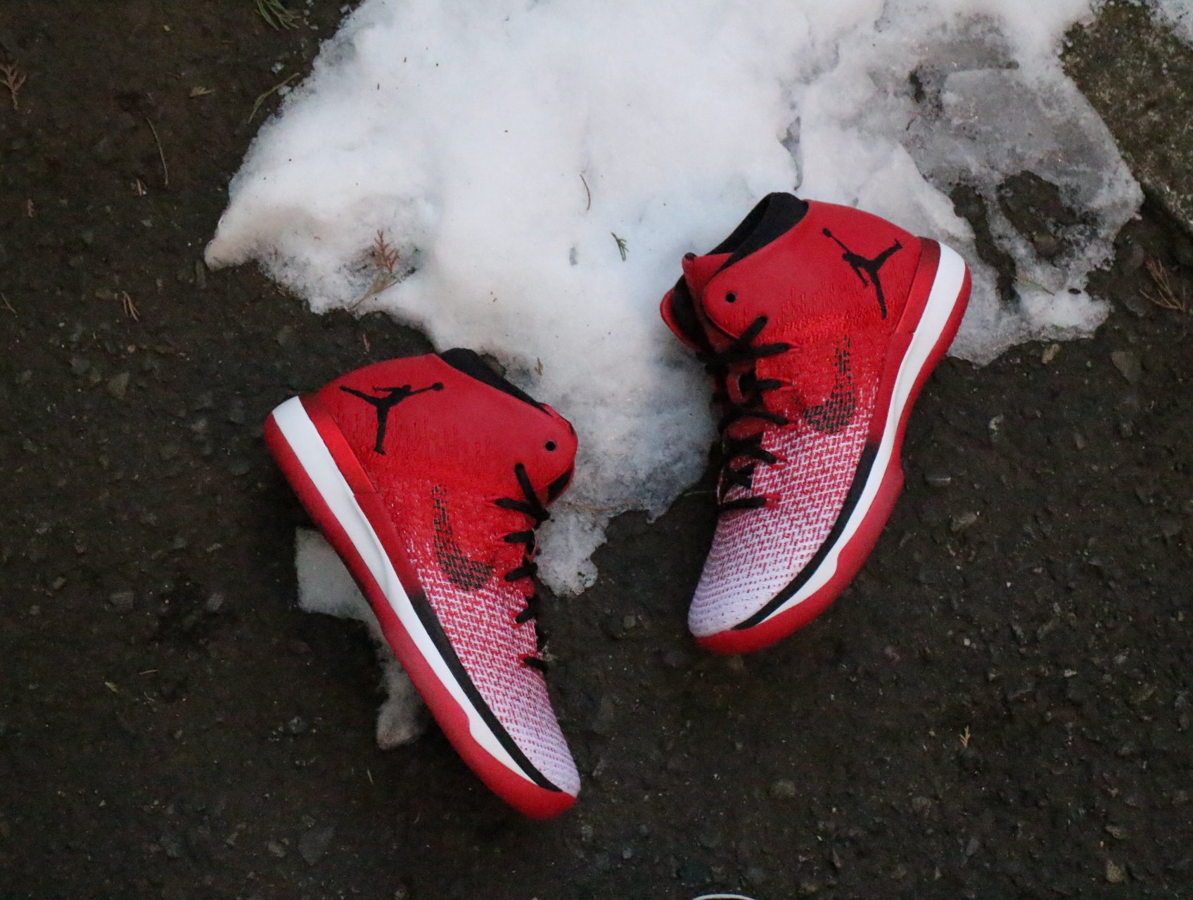 Skit Auf Twitter ガールズサイズ Airjordan31 Chicago エアジョーダン1に敬意を払いデザインされた エアジョーダンシリーズ第31弾です シュータンの裏にとアウトソールにはシカゴの街並みからインスパイアされたグラフィックが入ります T Co Ezy3gdwsds