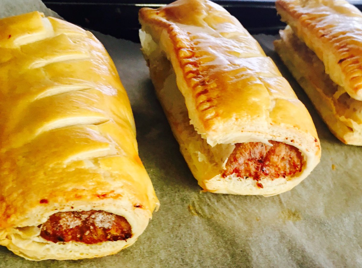 hungry_mule's tweet photo. **Warning** Gratuitous sausage roll pics! #MiniMule #Homemade #CookAnywhere https://t.co/fE74U1IdWy
