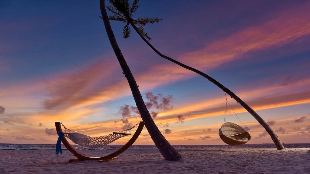 bookimaldives's tweet photo. Fushifaru Maldives, beautiful private sandbank, reach 40 mnts by Seaplane ride! Tag who (&amp; who) you’d like to take with you! 😊 🏝 🐋🐙 @bookimaldives , #luxuryresort #maldiveshotels #Paradise #honeymoon Breathe in luxury! https://t.co/gzHOOACc44