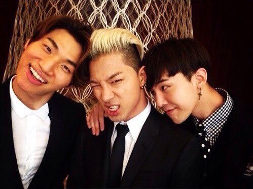 kz_bitsh's tweet photo. Просто они достоины здесь быть💕

#BIGBANG #VIP #Taeyang #Gdragon#Seungri https://t.co/hMjoraJHrp