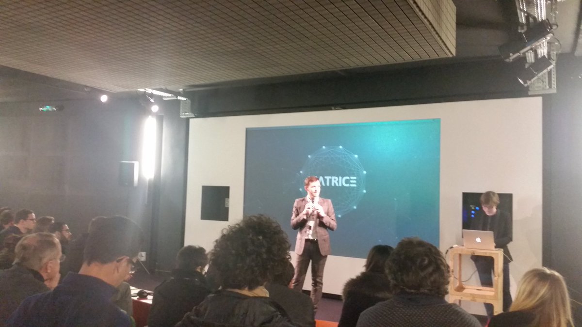 Mubiz_fr's tweet image. Nous étions la semaine dernière au #blockfest1.42, organisé par @LeBlockFest à l'école 42. Ce fut l'occasion d'initier une 42taines d'étudiants aux joies du développement de smart-contracts. ;-)