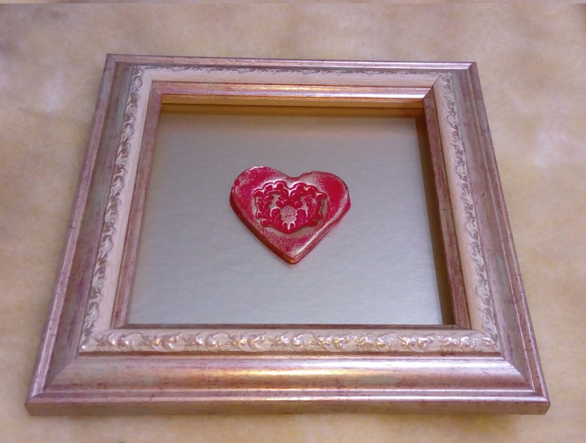 GiftStudioCraft's tweet photo. Red heart... https://t.co/7Fu00U6cBI