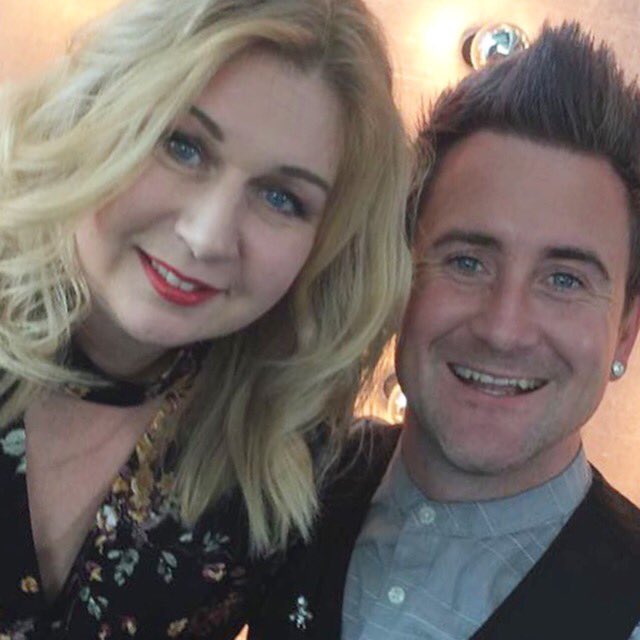 HelenMDirector's tweet photo. Wonderful to see @simonksinger @simonsmarathon my fellow 100 π― judge on @alltogethernow looking and sounding awesome on last nights nights show #rowbro all round top bloke π€πΆπ΄βΏοΈ https://t.co/1WTciXB2vN