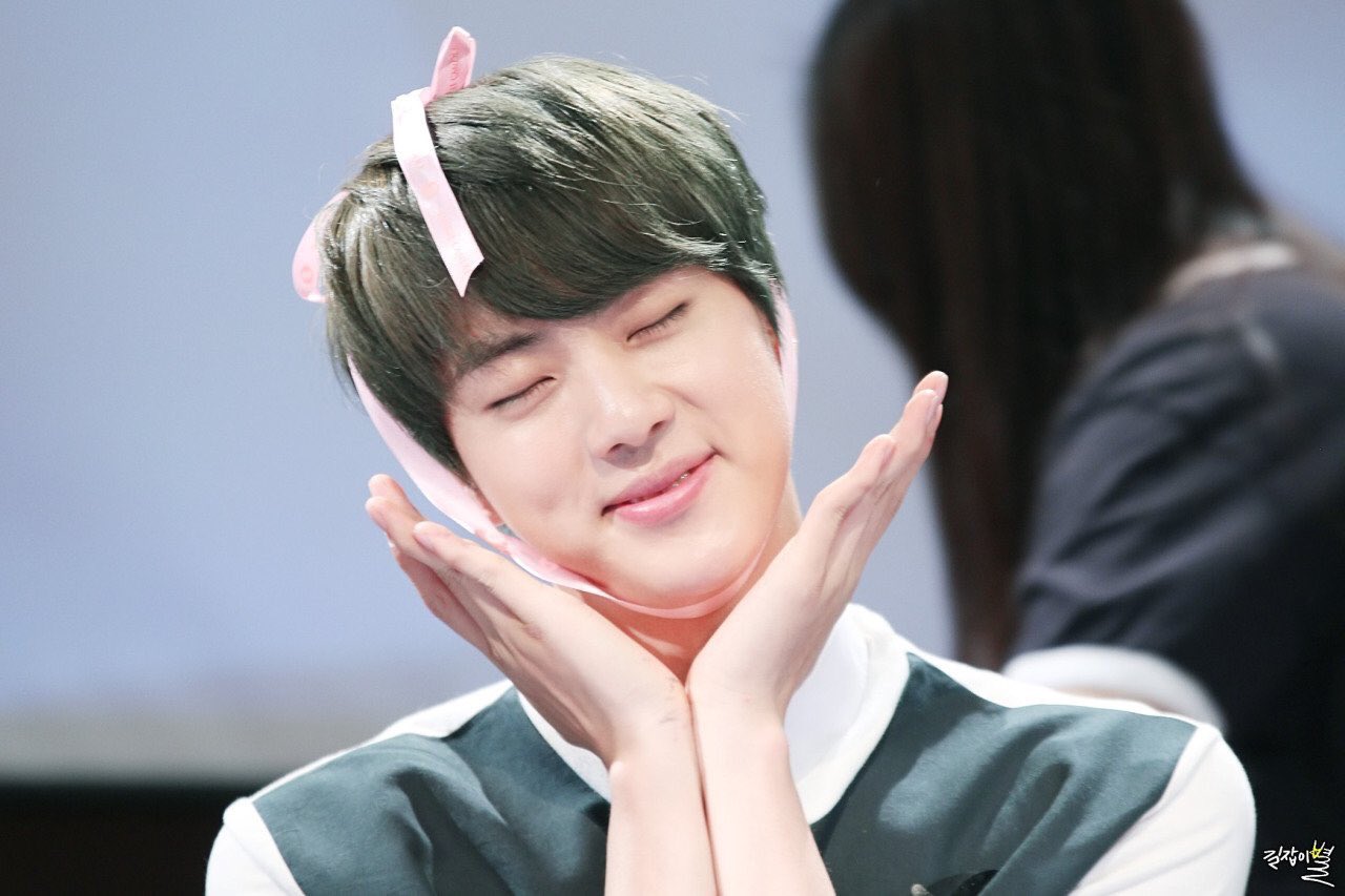 もも Di Twitter ジンさんの笑顔って Bts 防弾少年団 Jin ジンニム ジン もも Di Twitter ジンさんの笑顔って Bts 防弾少年団 Jin ジンニム ジン